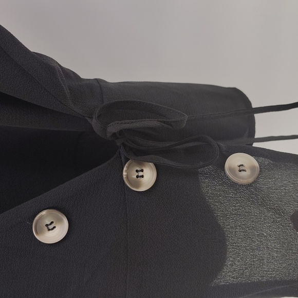 Love J Black Wrap Blouse With Button Detail Size Large Puff Short Sleeve - Picture 5 of 10